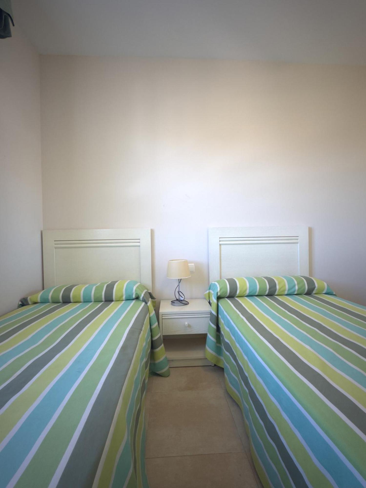 Esmeralda Suites Калпе Екстериор снимка