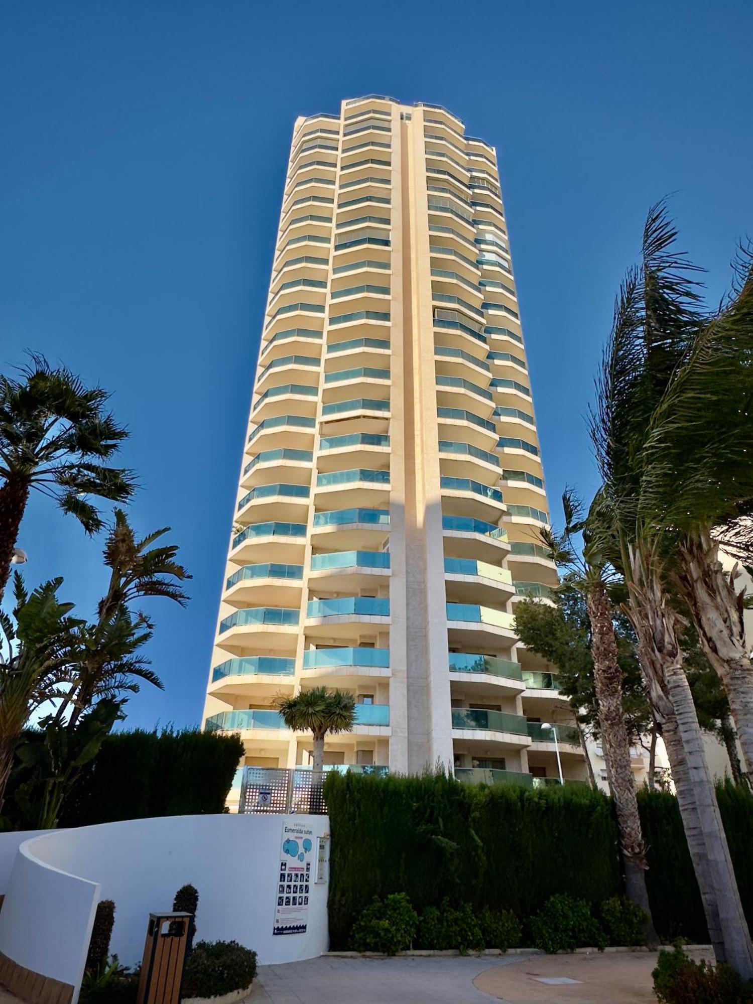 Esmeralda Suites Калпе Екстериор снимка