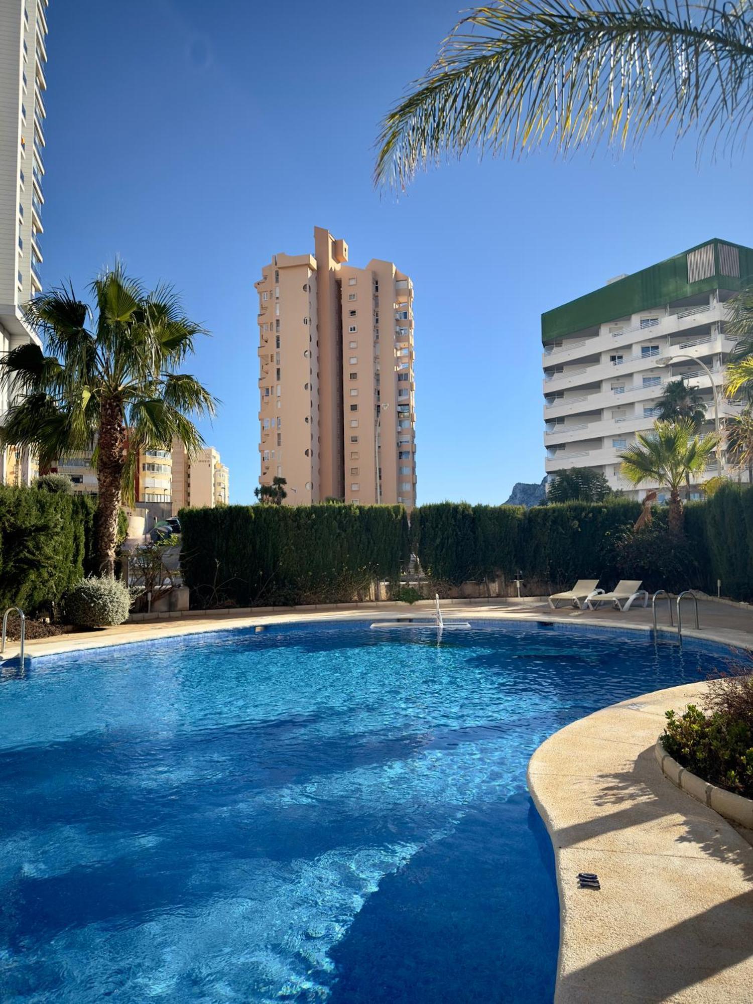 Esmeralda Suites Калпе Екстериор снимка