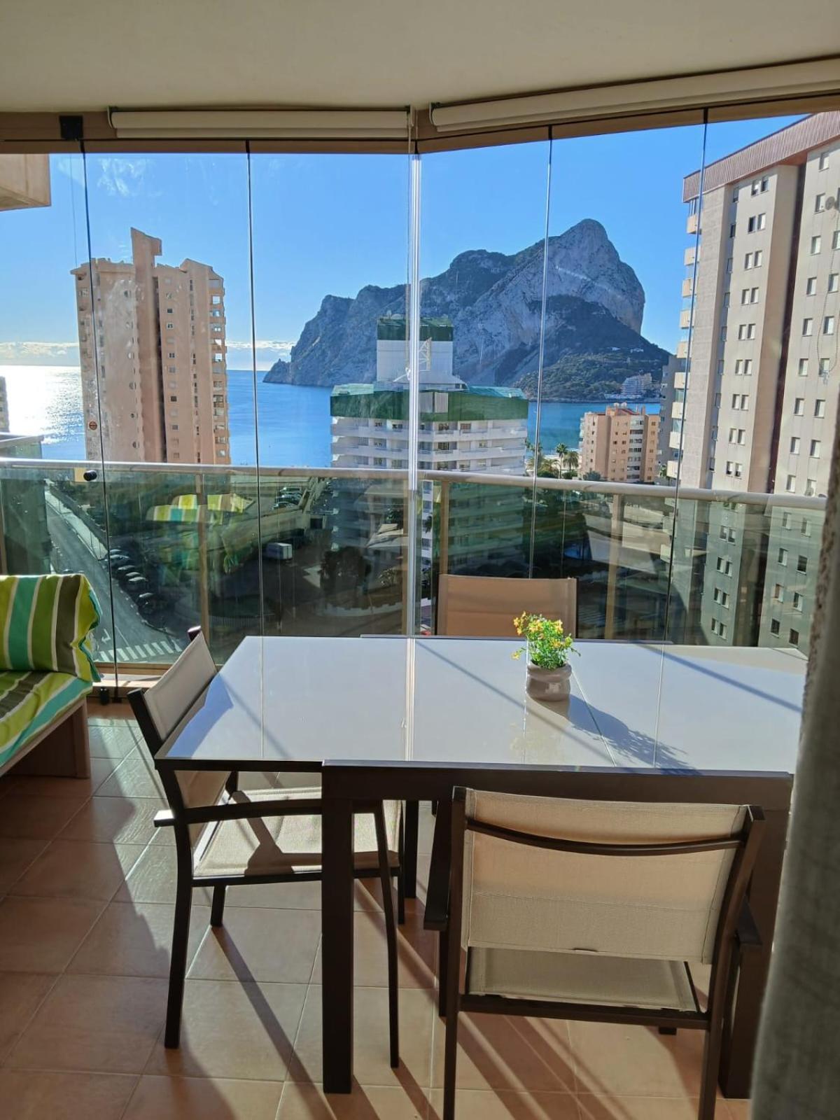 Esmeralda Suites Калпе Екстериор снимка