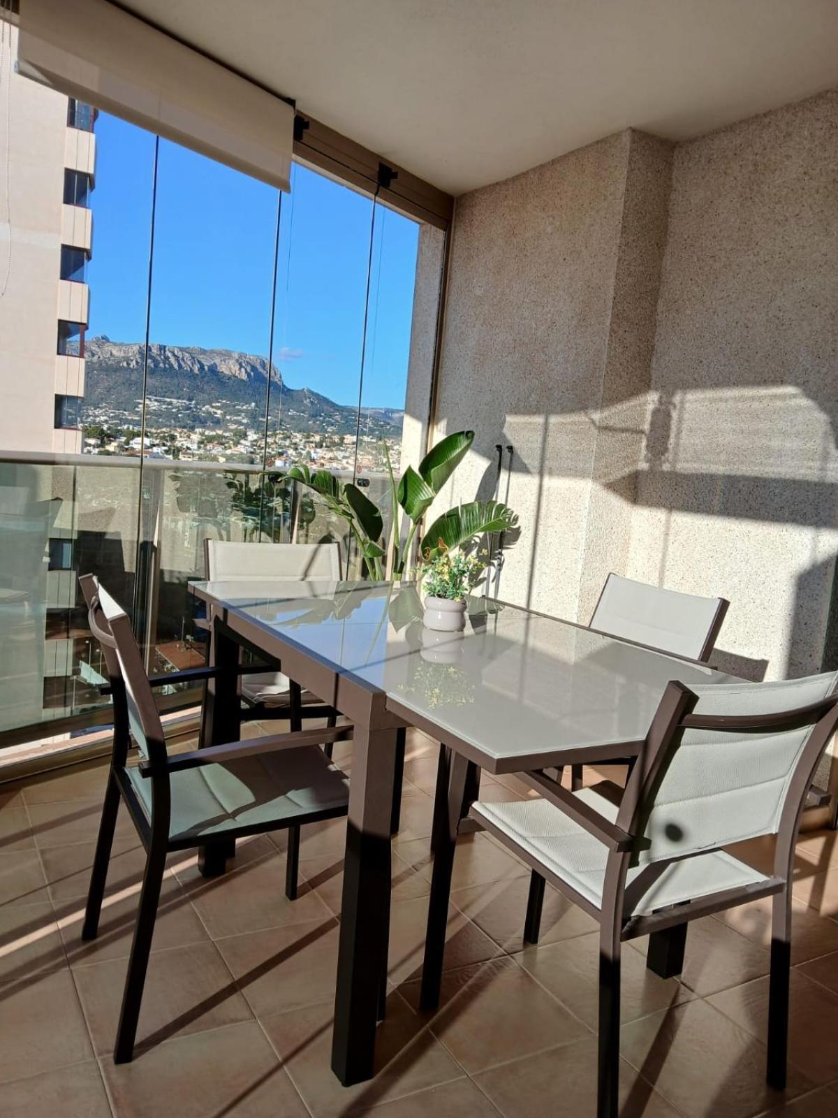 Esmeralda Suites Калпе Екстериор снимка