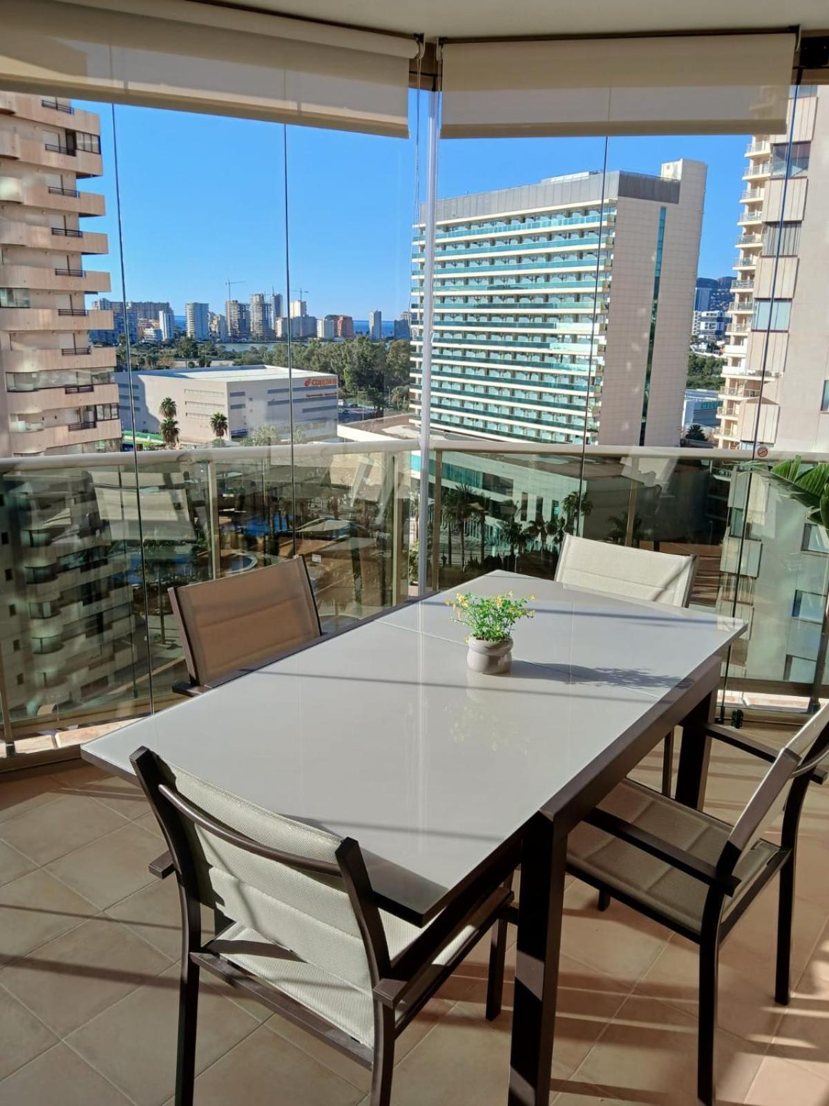 Esmeralda Suites Калпе Екстериор снимка